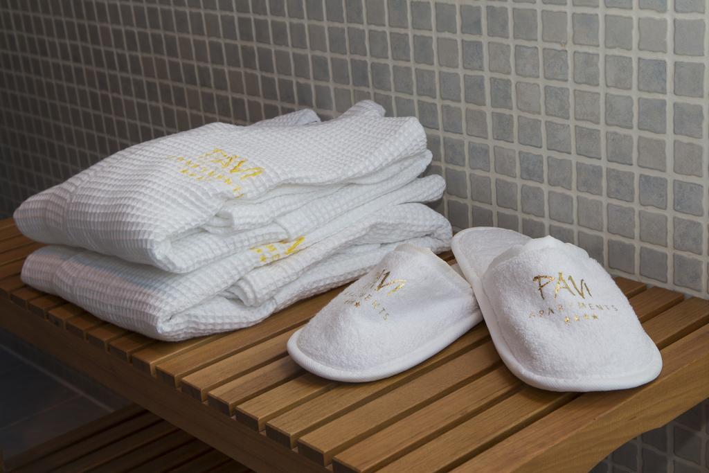 Pavi Apts Ljubljana - Private Rooftop Swimming Pool Δωμάτιο φωτογραφία